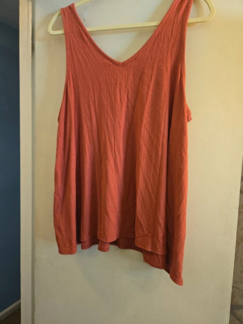 Womens tank top - Picture 3 of 8